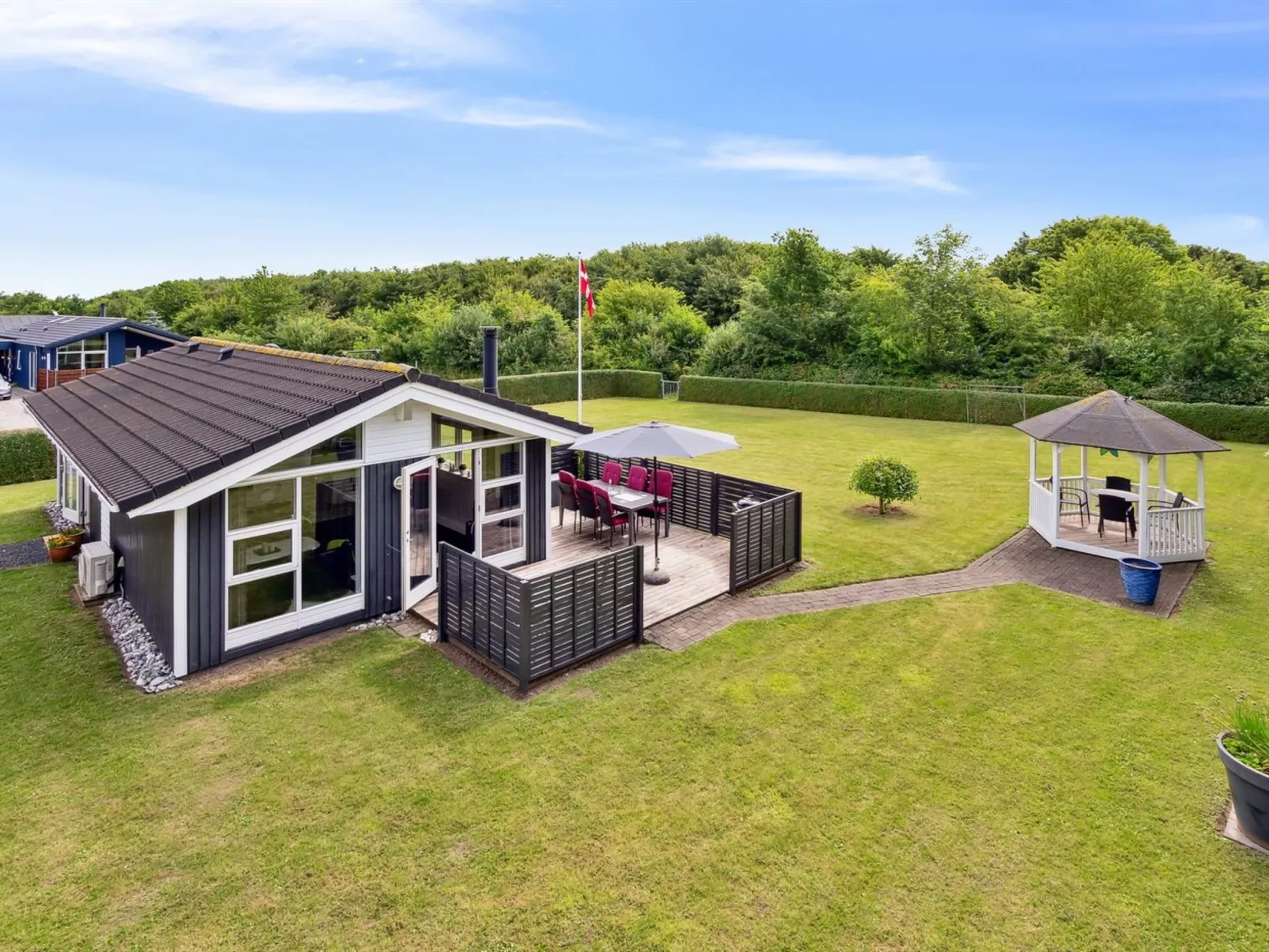 "Tayana" - 700m from the sea-Buiten