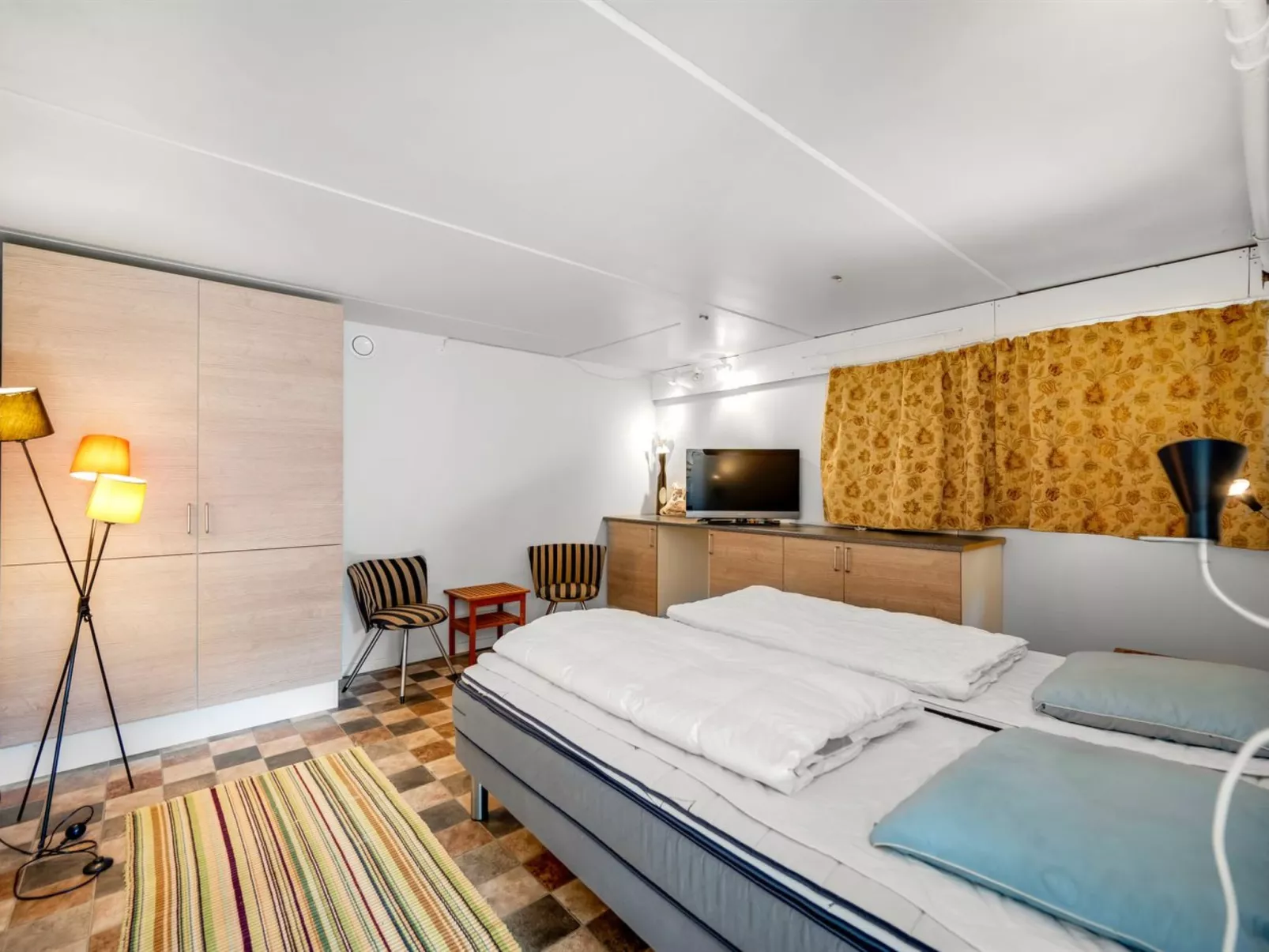 "Evamaria" - 10m from the sea-Binnen