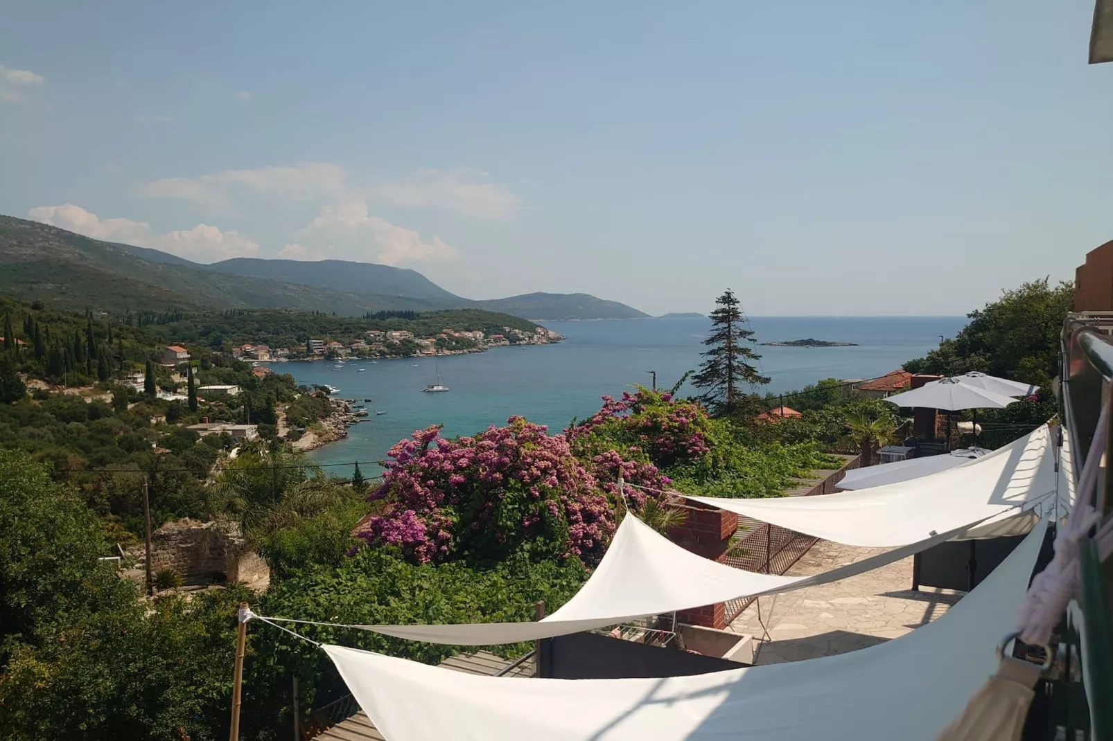 Villa Peragić - Triple Room with Balcony-Uitzicht