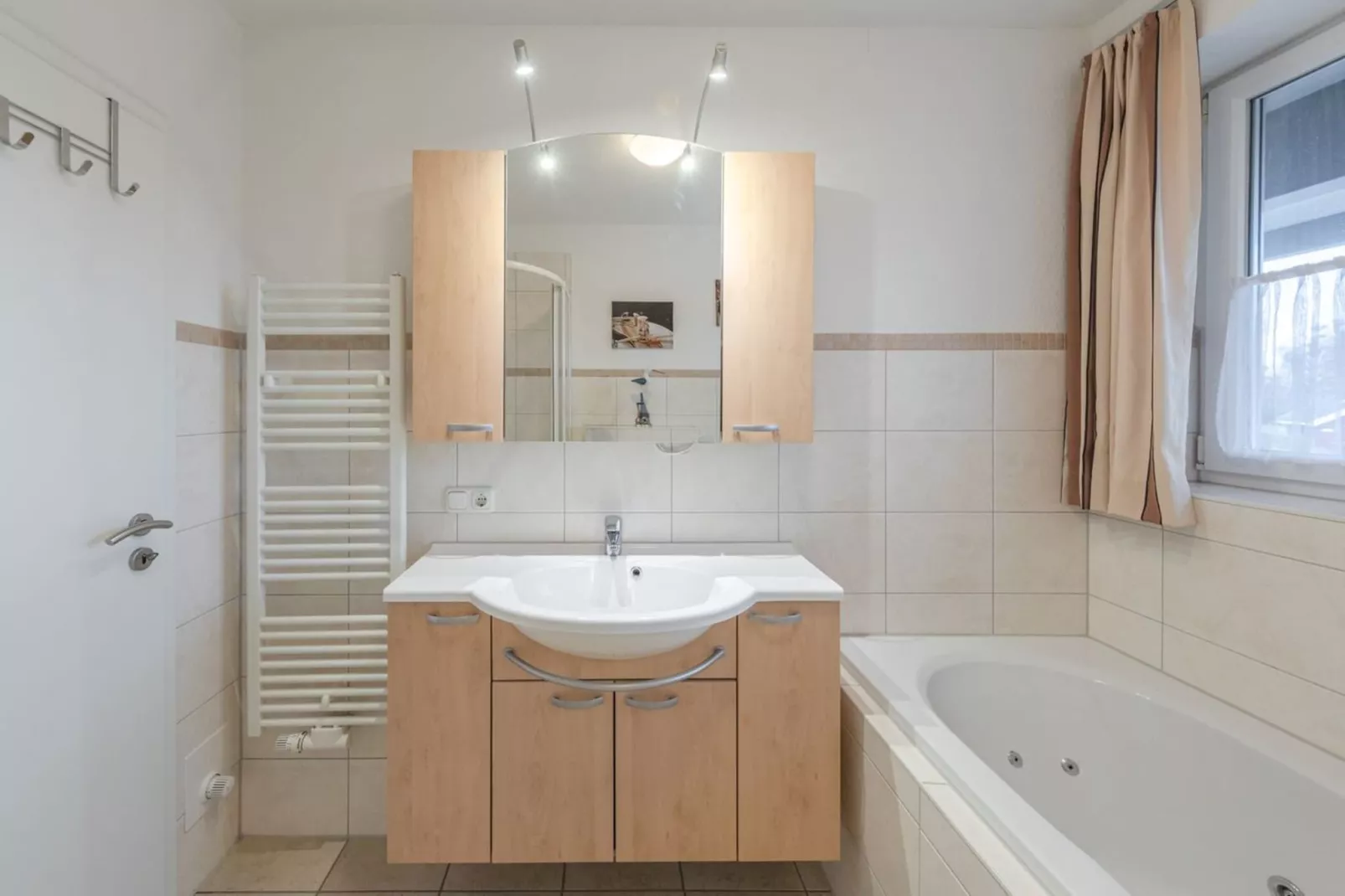 Mitteldeck 464-Badkamer