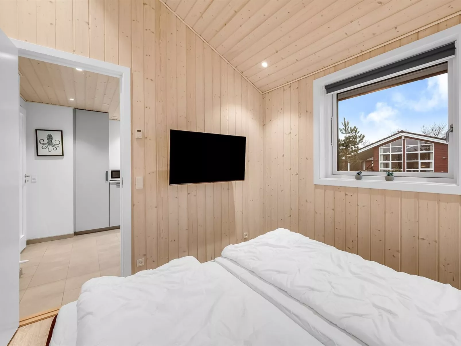 "Corina" - 850m to the fjord-Binnen