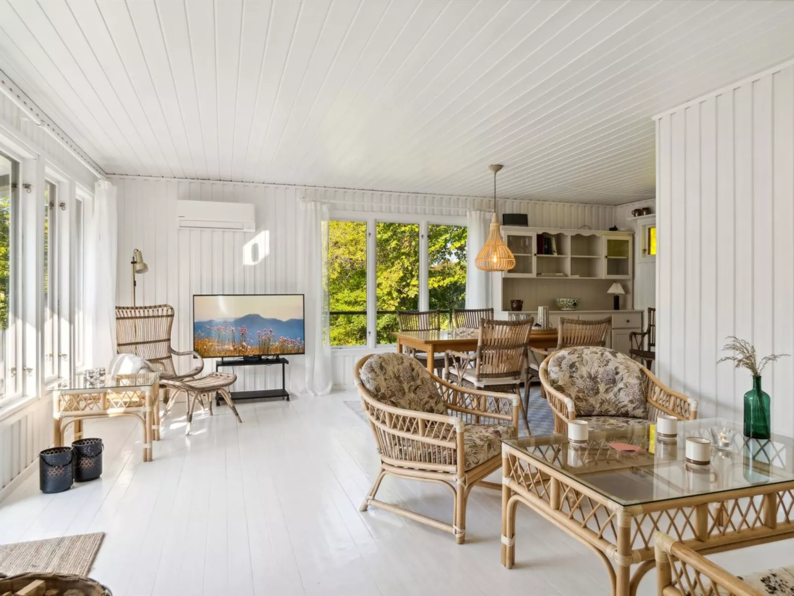 "Awenita" - 250m from the sea-Binnen