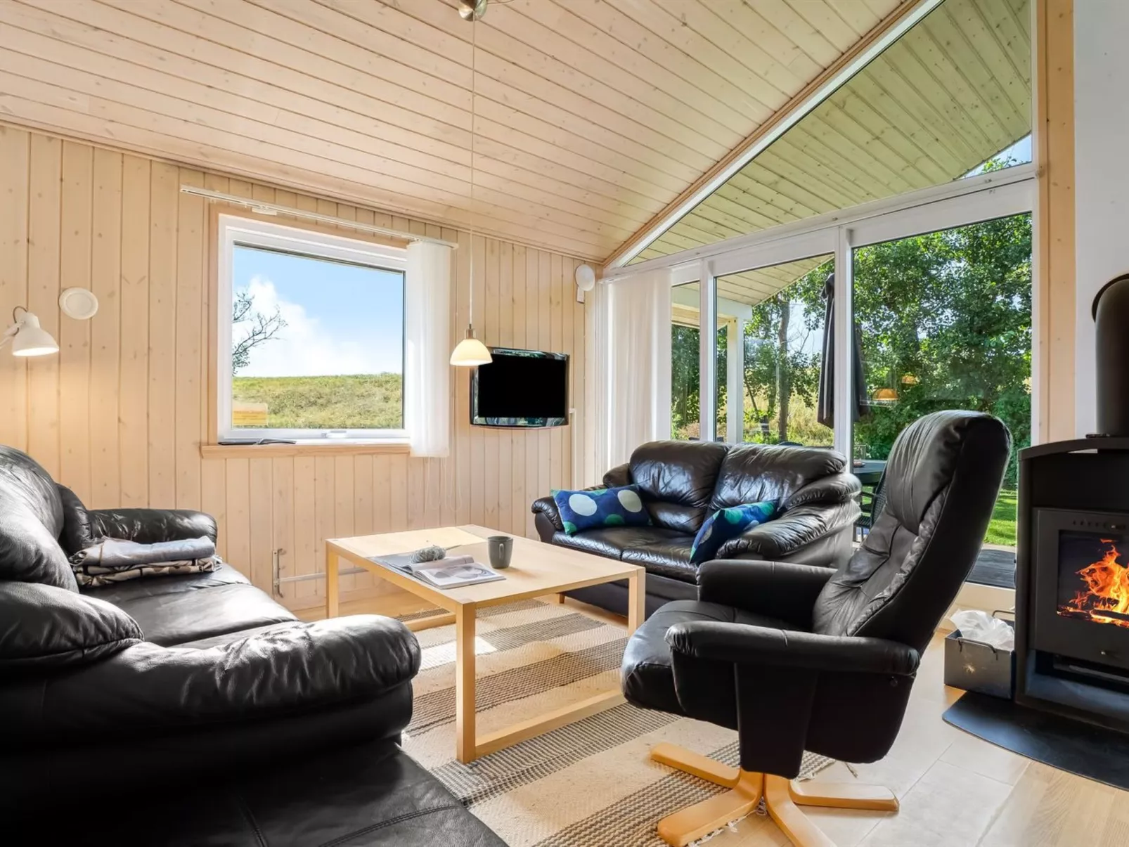 "Alvina" - 45m from the sea-Binnen