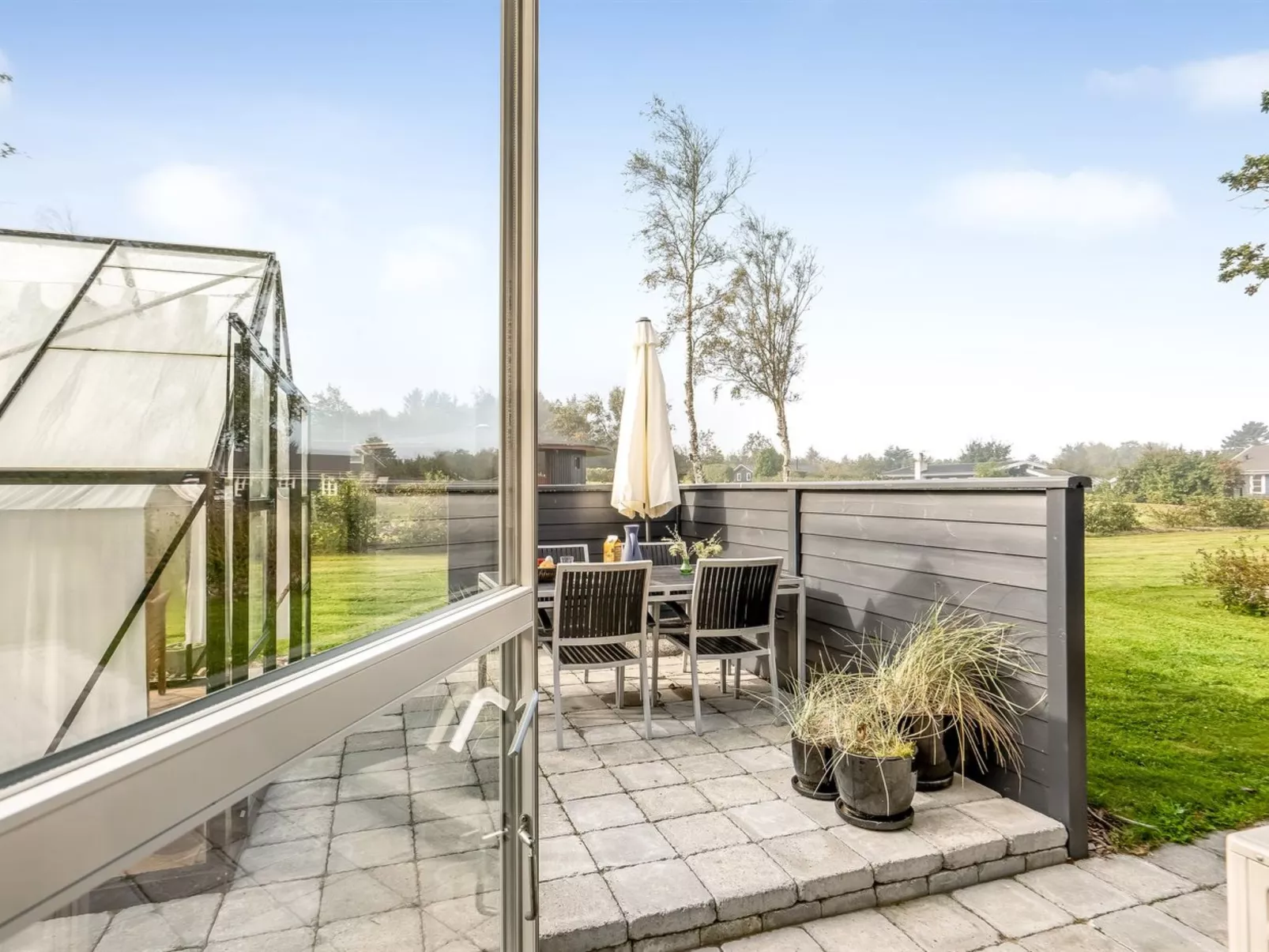 "Carlina" - 700m to the fjord-Buiten