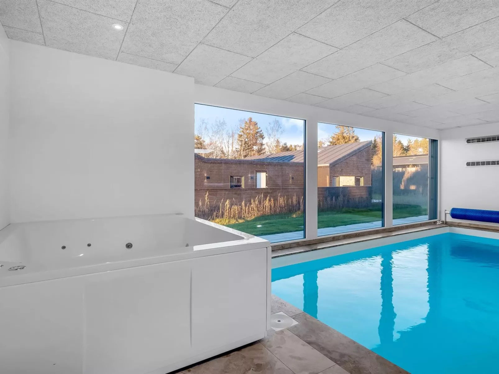 "Hana" - 800m from the sea-Binnen