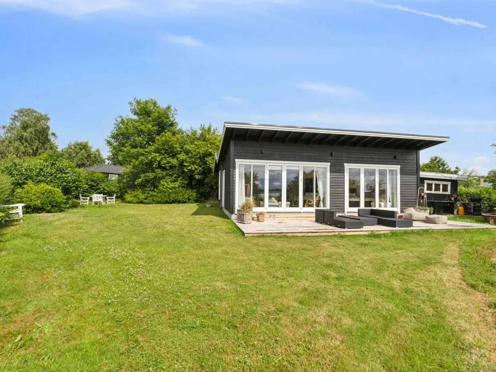 "Eero" - 175m to the fjord-Buiten