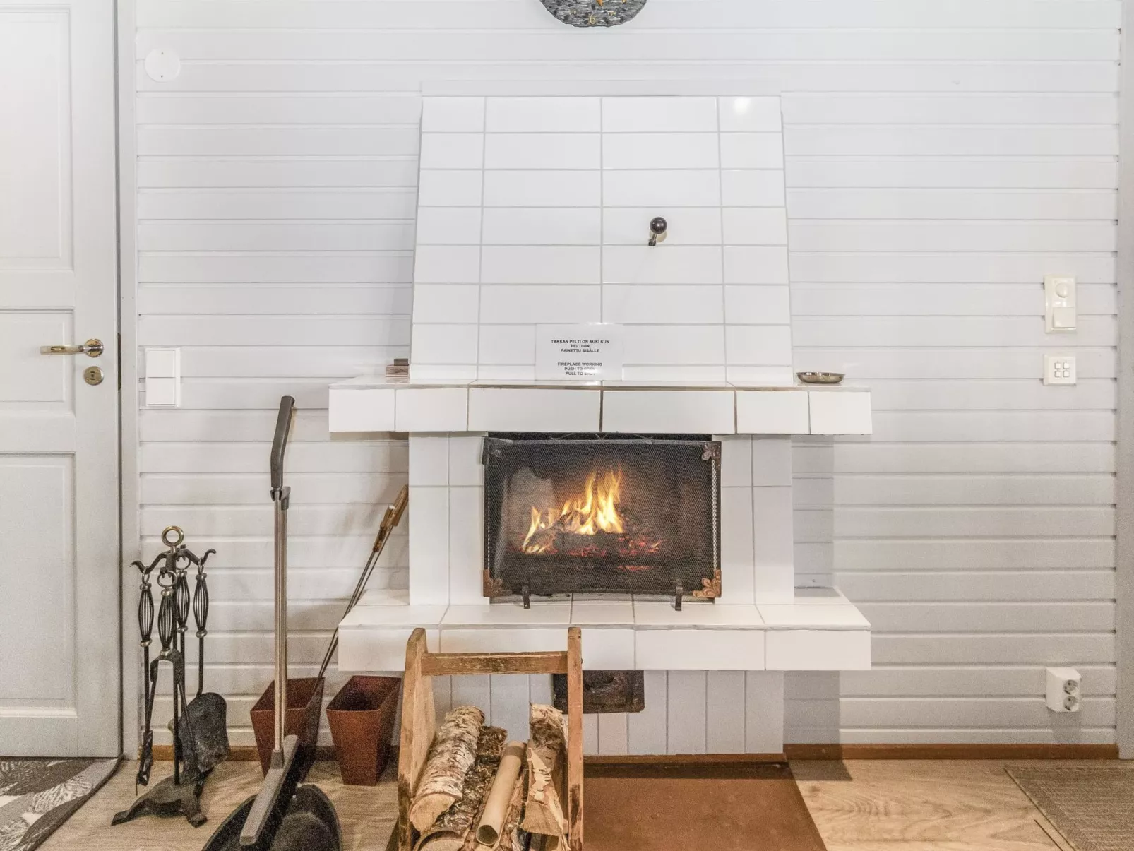 Saariseläntie 8 e 11-Binnen