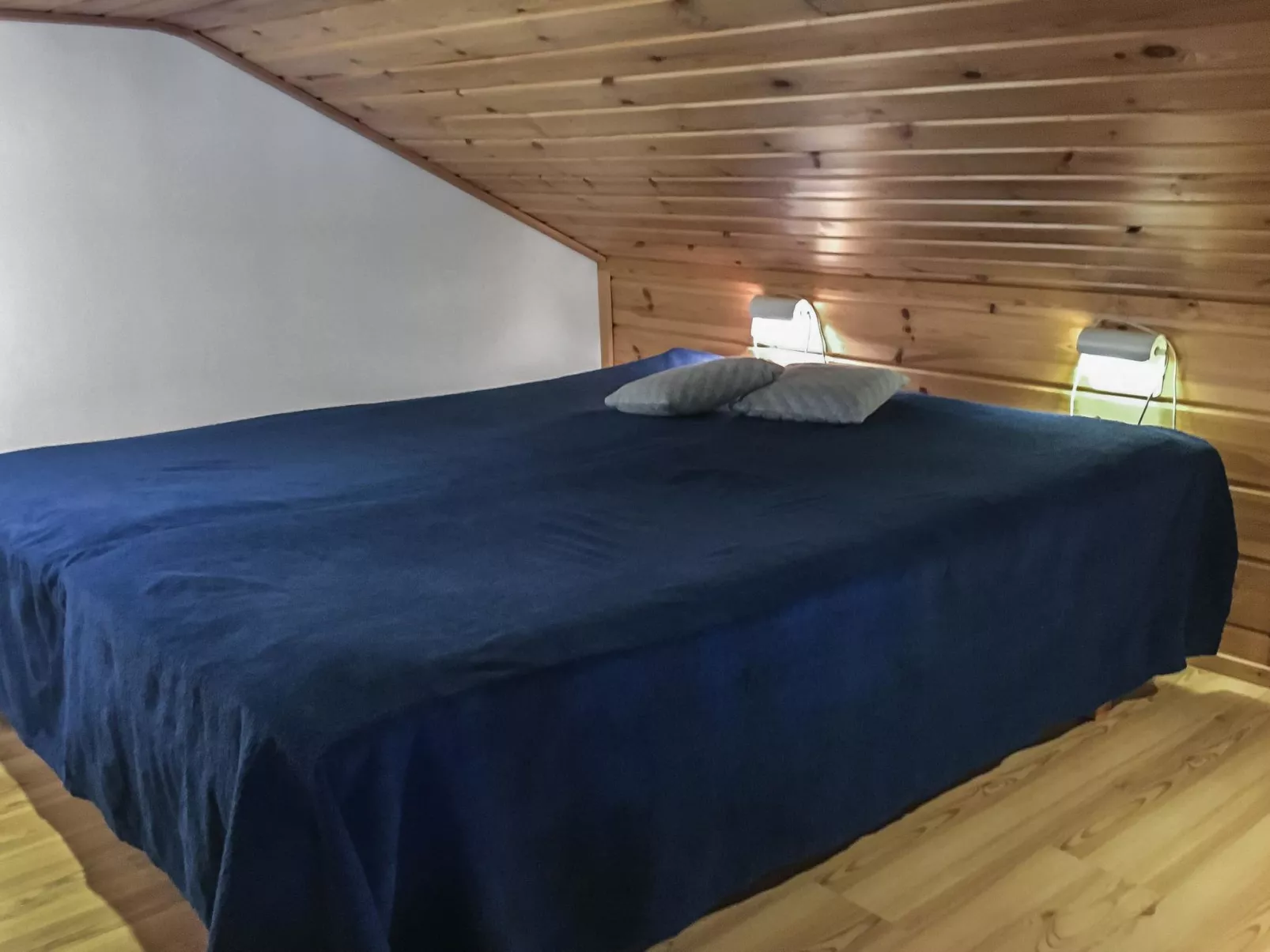 Lomaylläs b26 /palovaarankaarre 8 a-Binnen