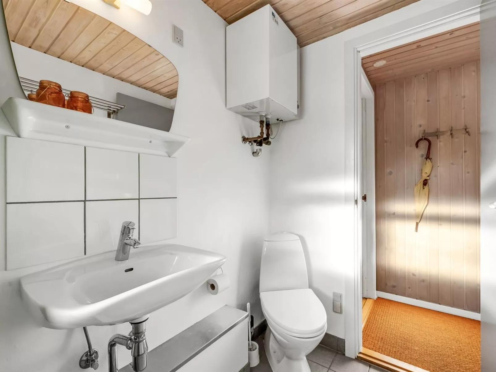 "Elsabet" - 700m to the fjord-Binnen