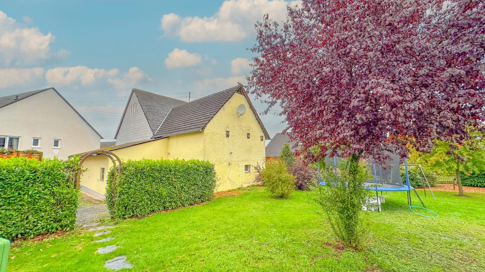 Herrenhaus-Buitenkant zomer