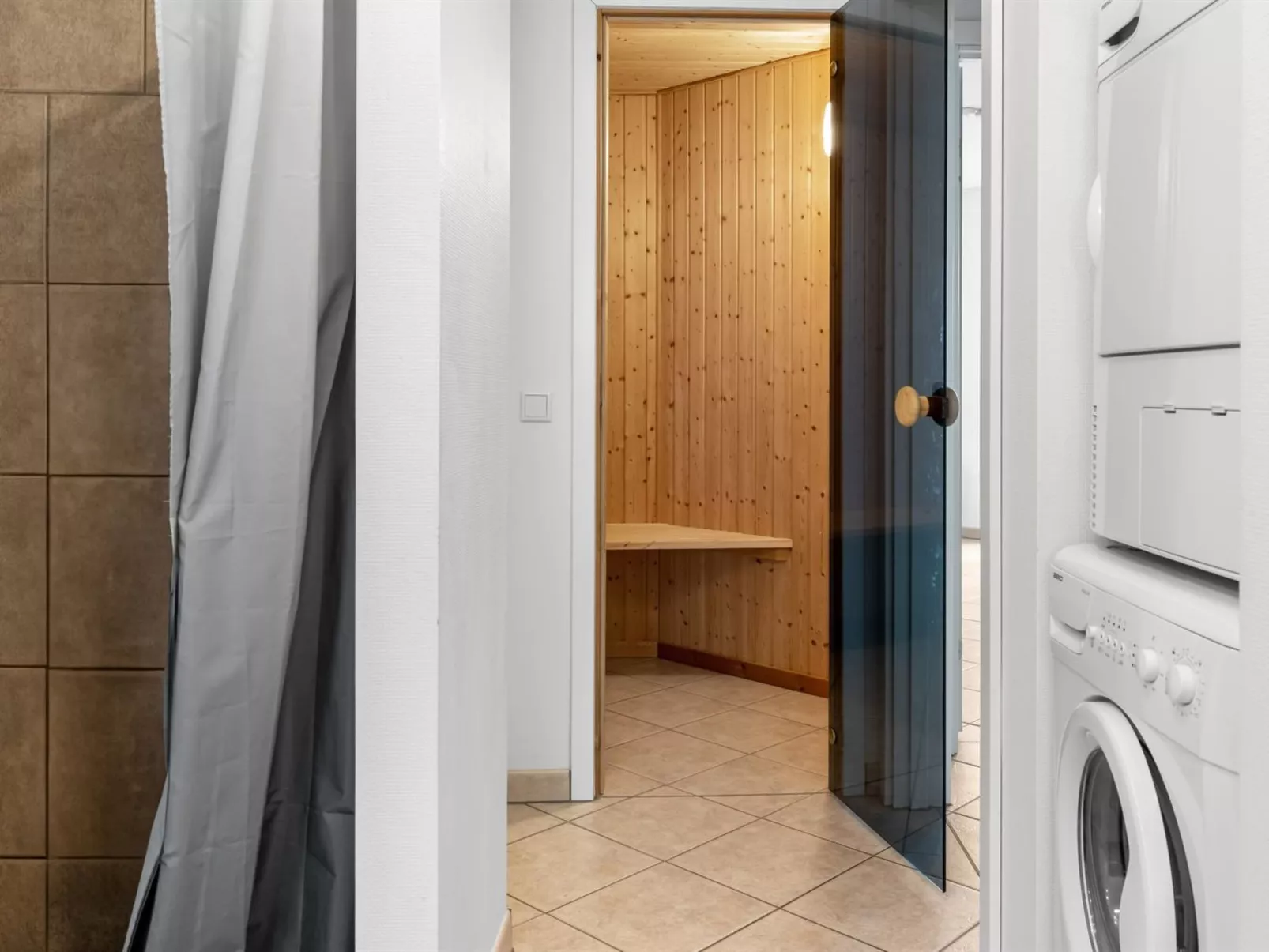 "Ismo" - 350m from the sea-Binnen