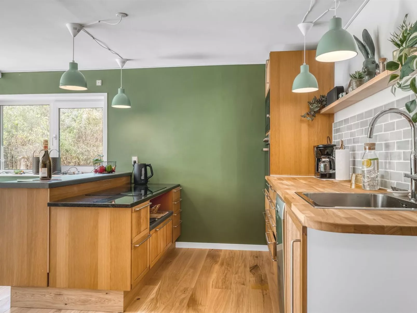 "Riitta" -  from the sea-Binnen