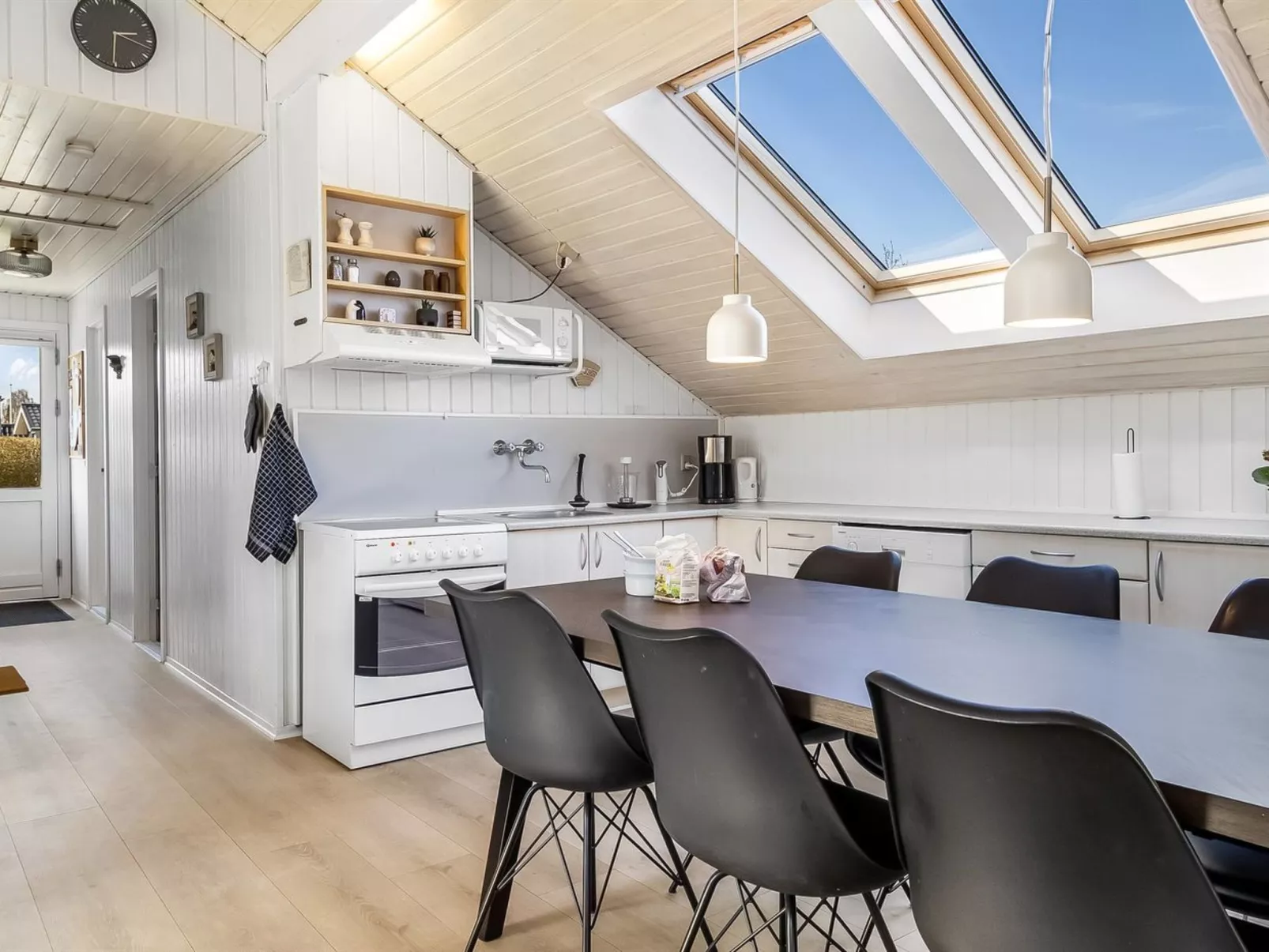 "Aika" - 450m from the sea-Binnen