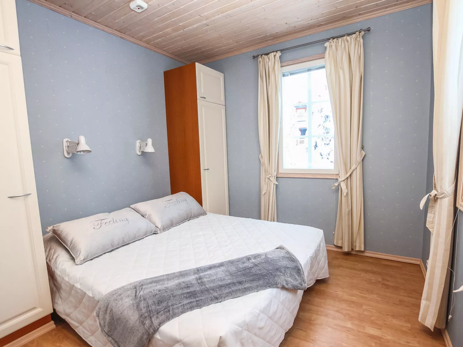 Rukan taikavuosselin helmi 8 a-Binnen