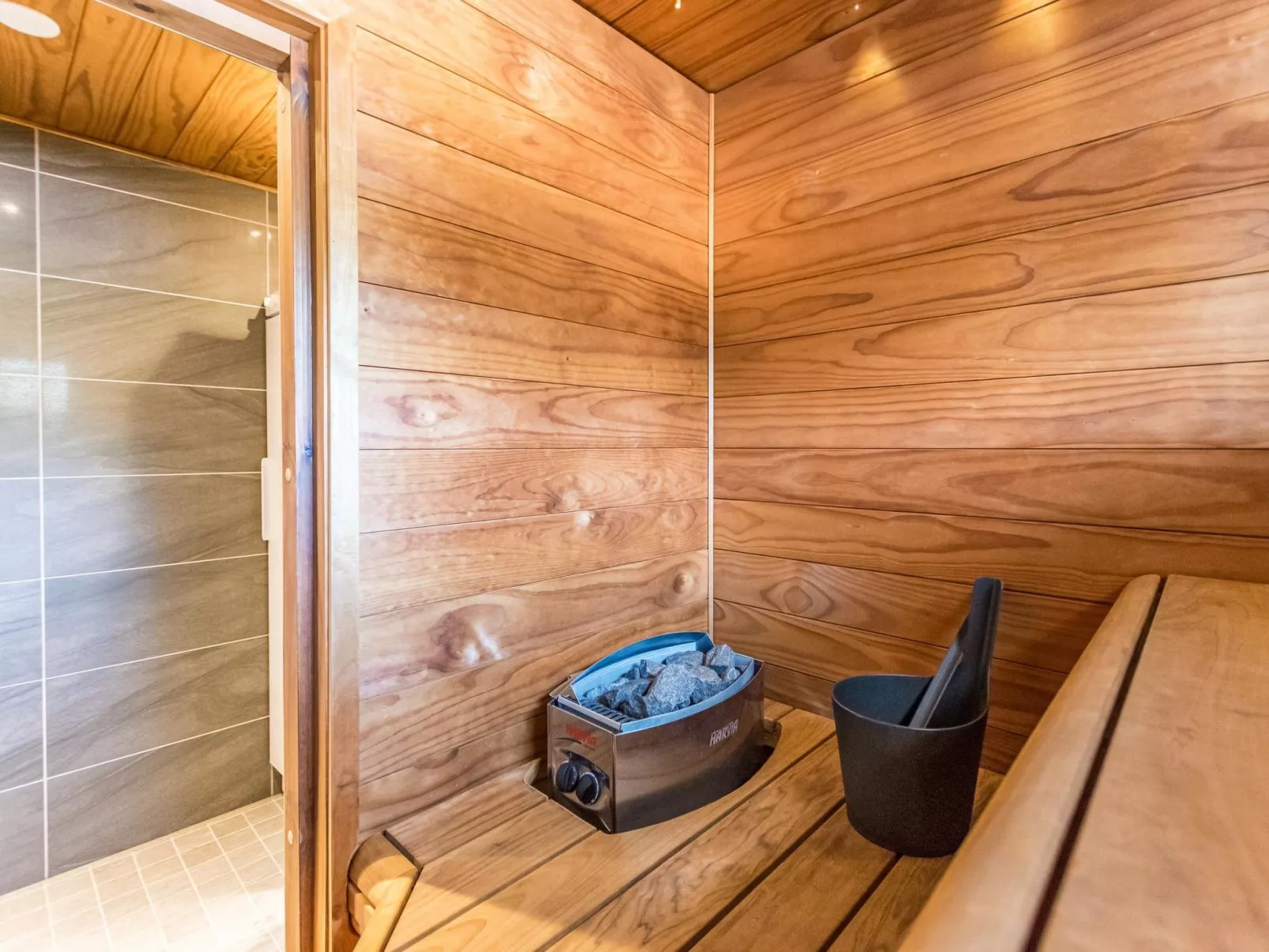 Vuosselinkulma 1-Binnen