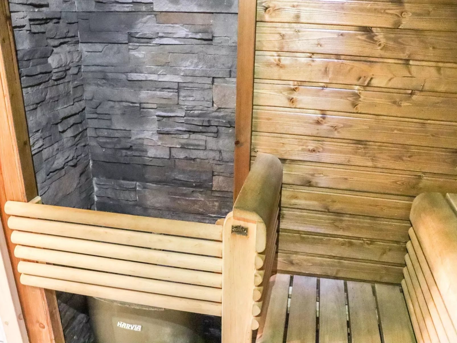 Aurinko-saaga 5 paritalo-Binnen