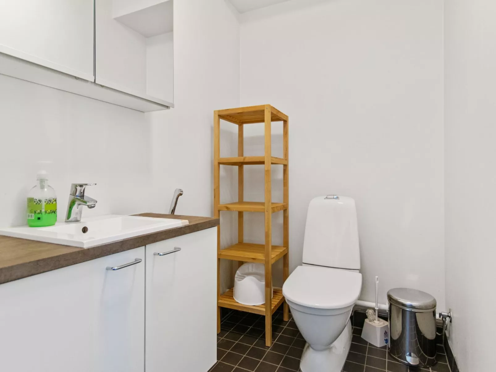 Skivillas 78 ukkohalla (7)-Binnen