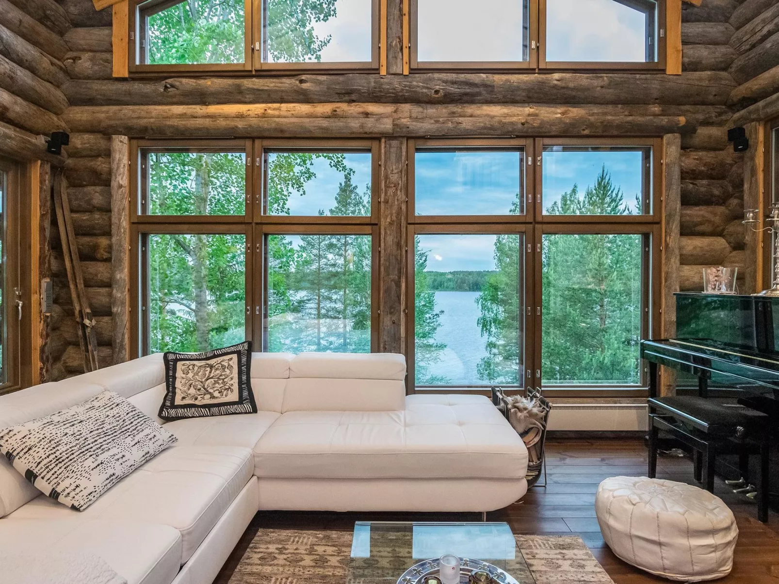 Villa sieponpesä-Binnen