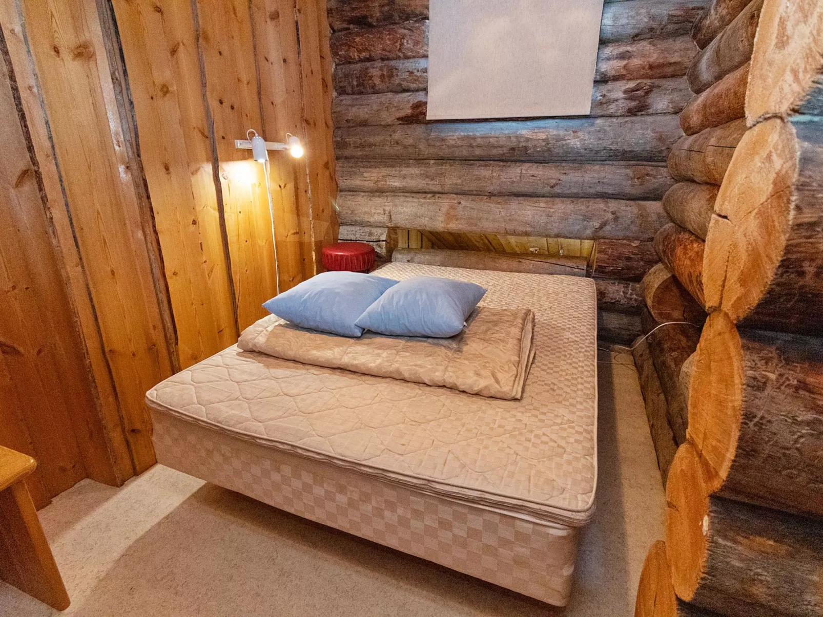 Agenttimajat 2-Binnen