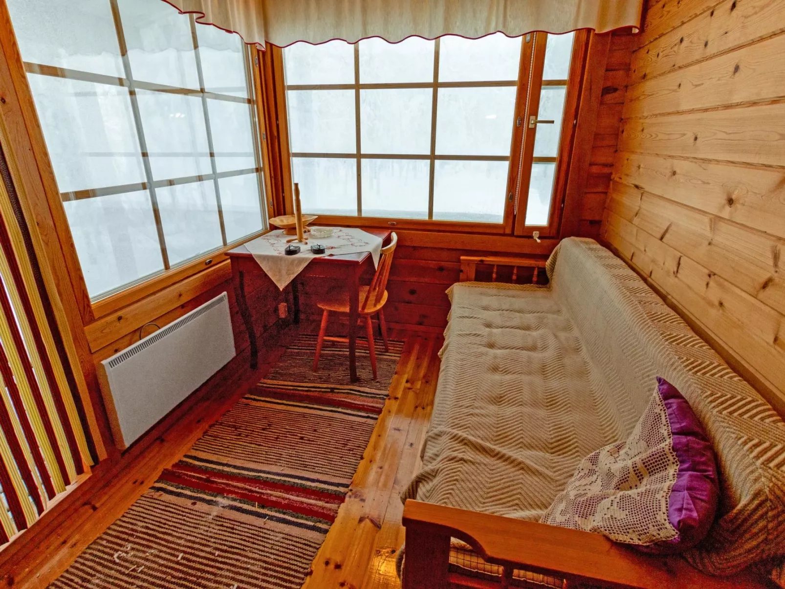 Pohjaslahdentie 17 b-Binnen