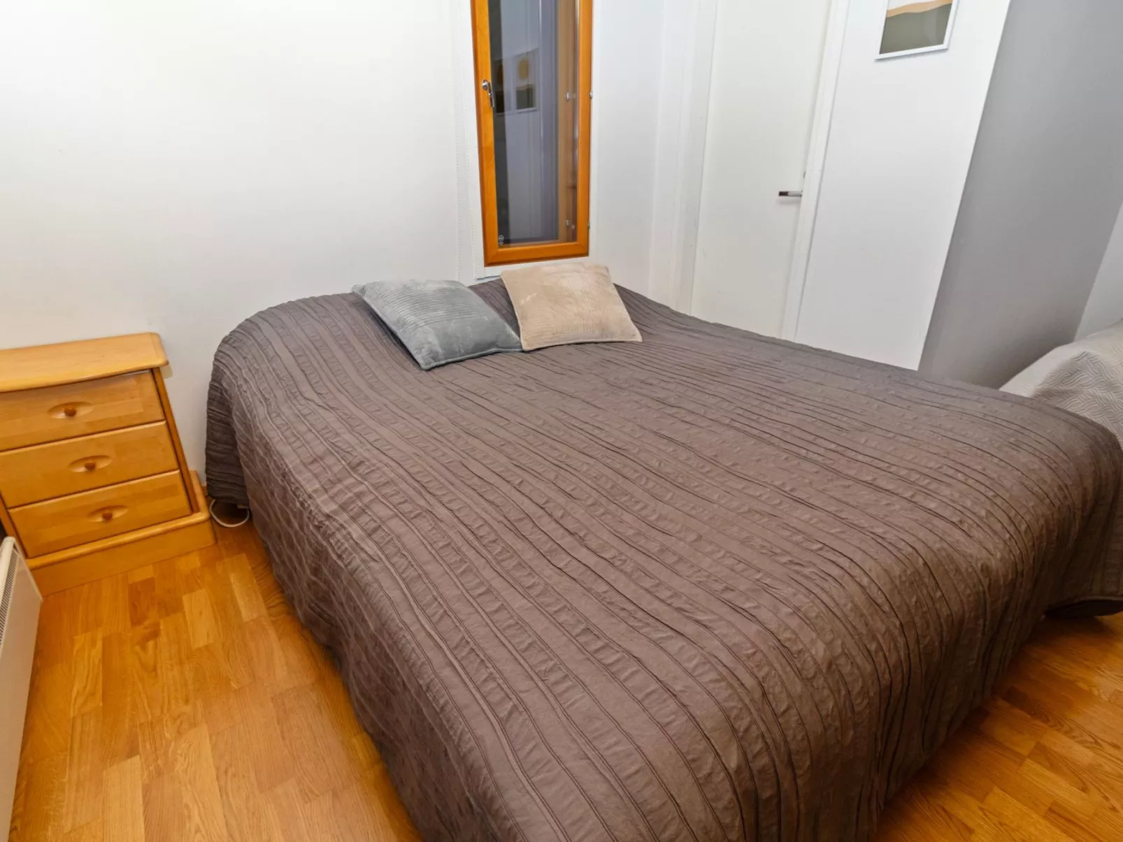 Karhunvartijanmaja d4-Binnen