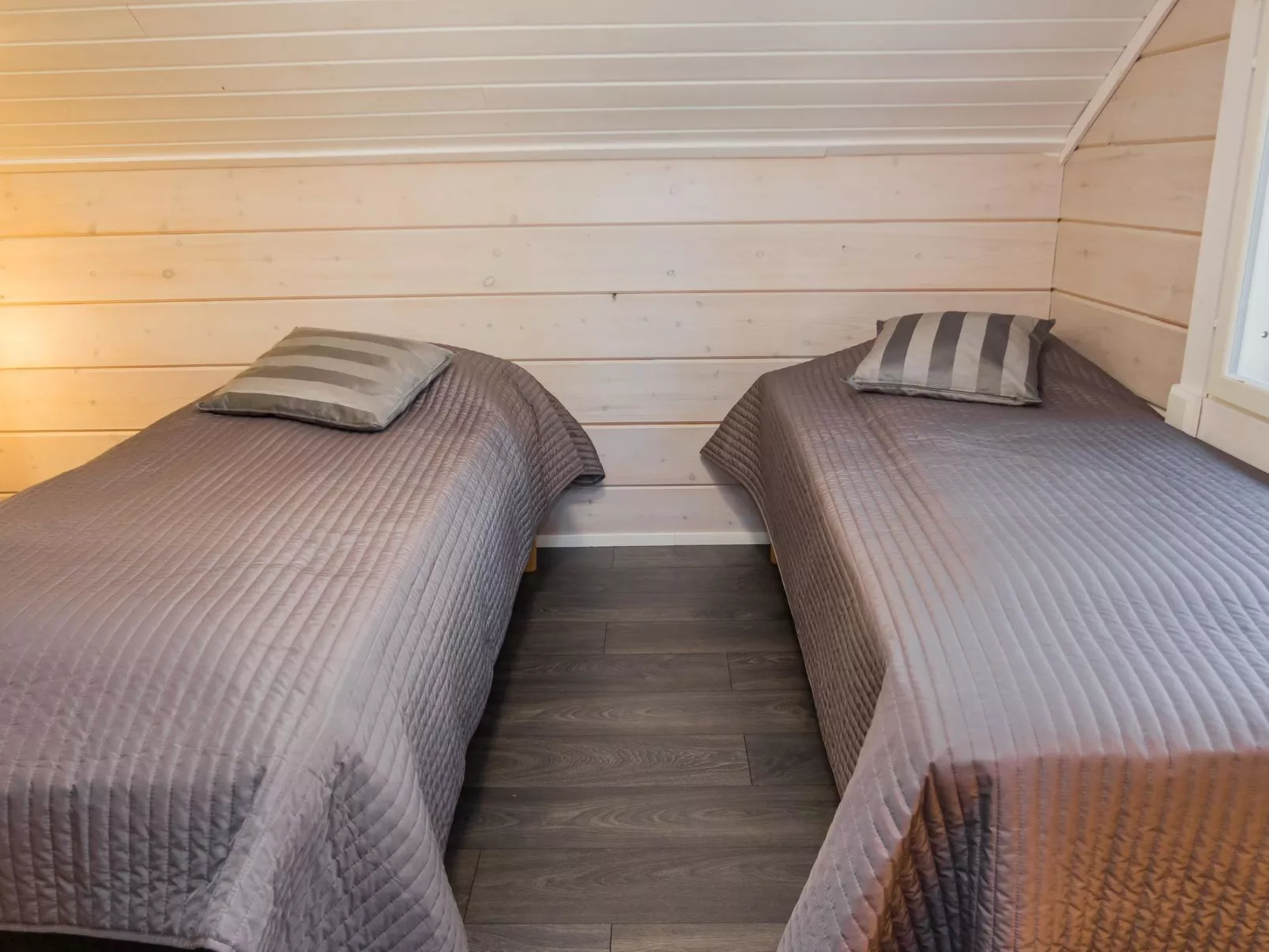 Kiehtäjän kuohu-Binnen