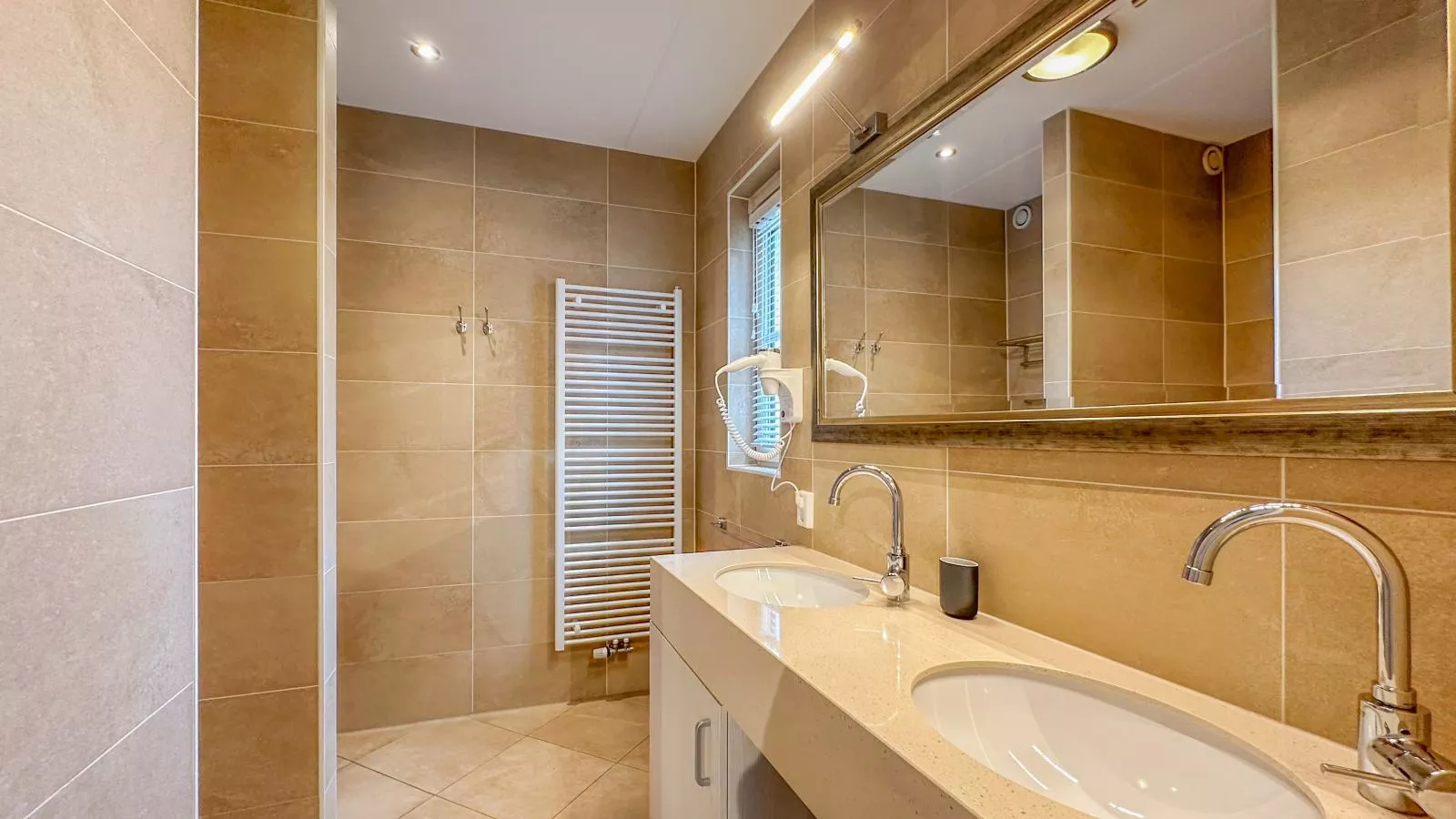 Coast Comfort 41-Badkamer