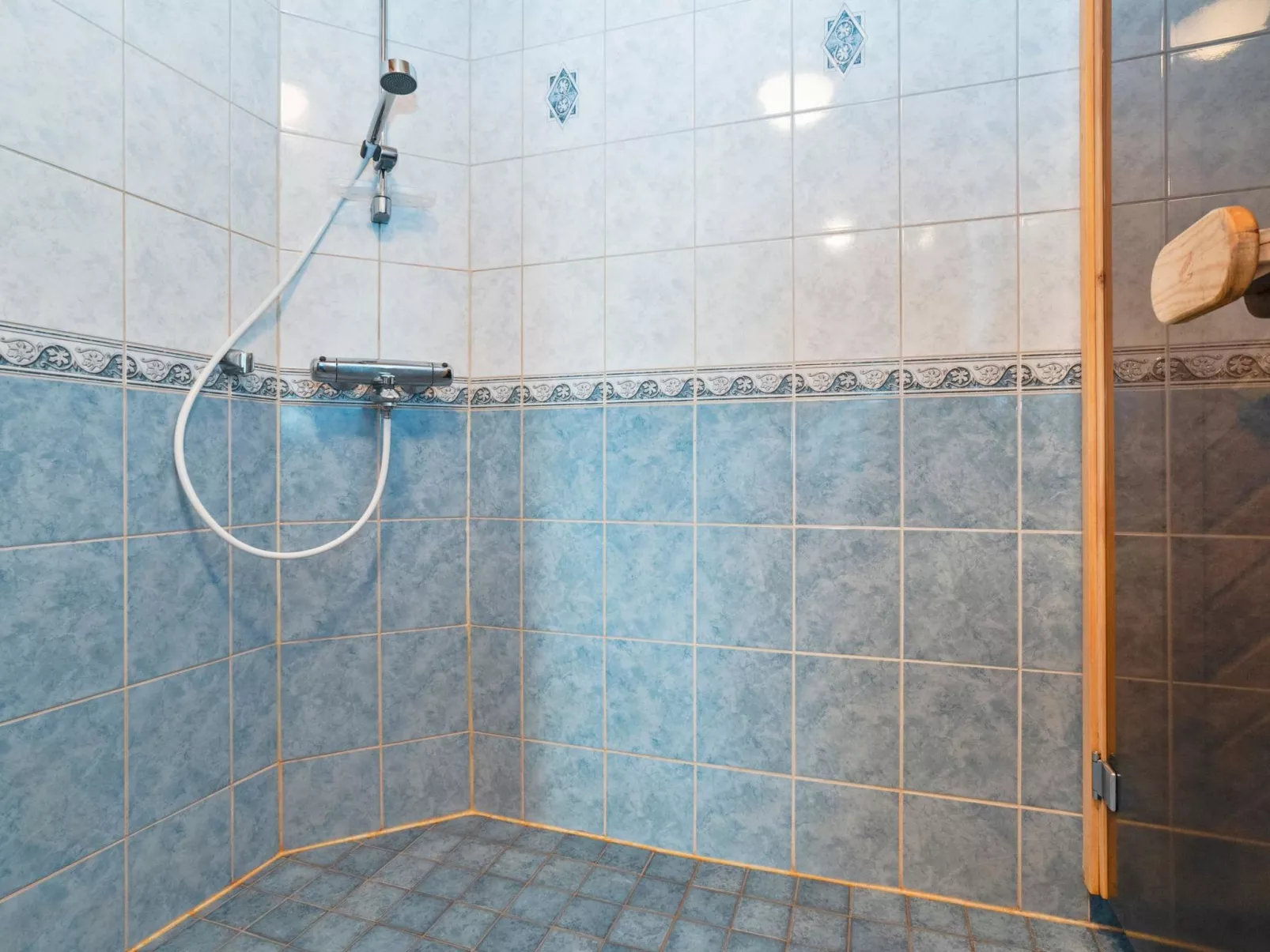 Kinostupa 1a (2)-Binnen