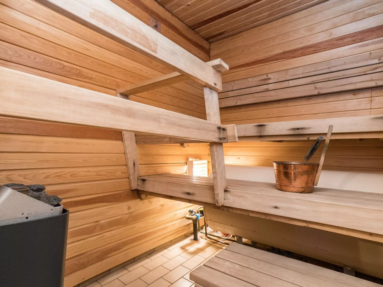 Uolevintie 39a-Binnen