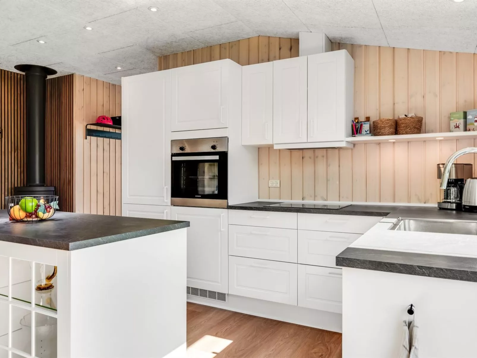 "Helmtrud" - 700m from the sea-Binnen