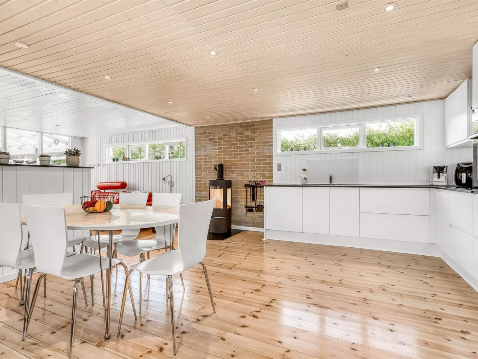 "Rathi" -  from the sea-Binnen