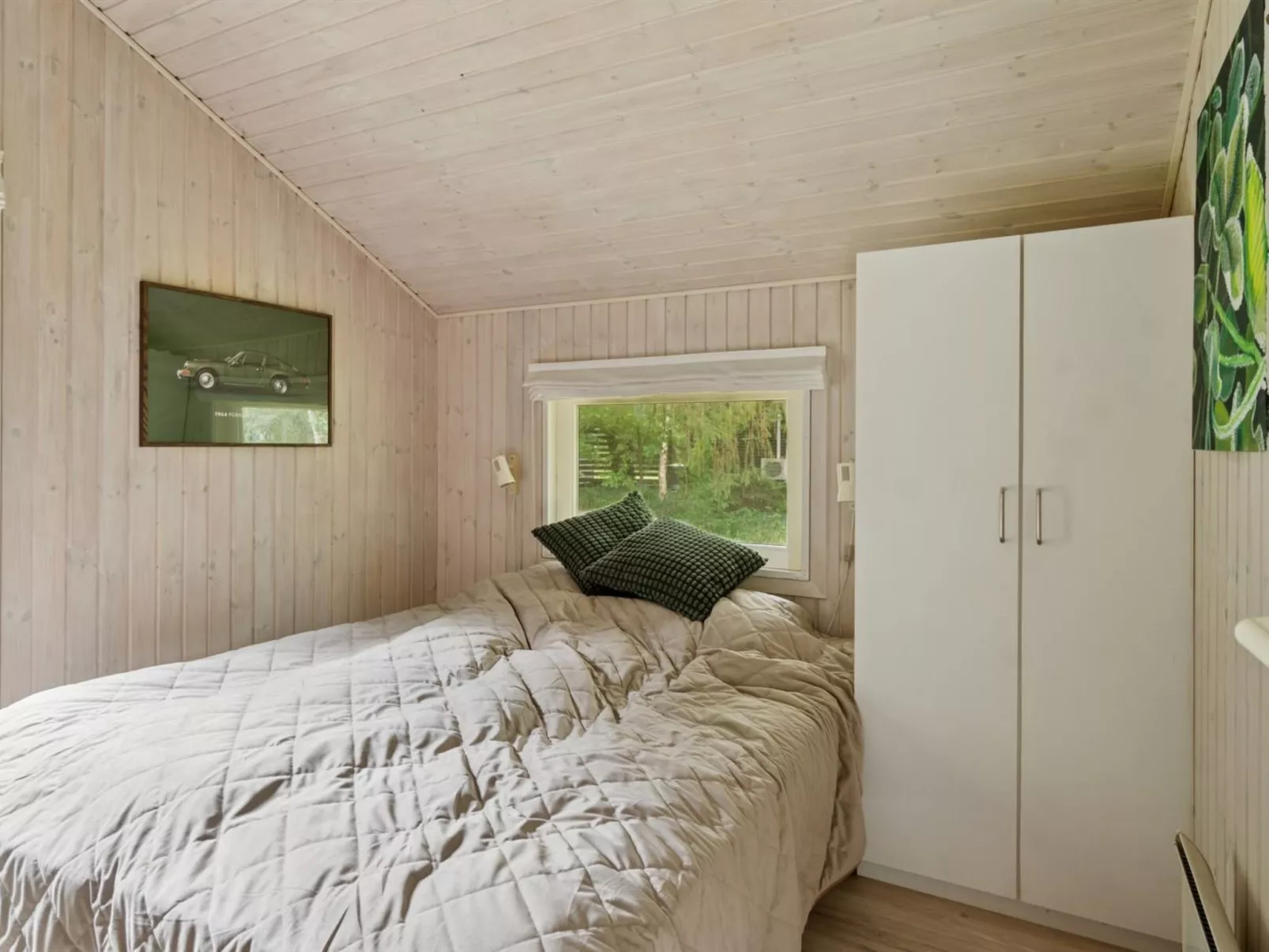 "Tekla" -  from the sea-Binnen