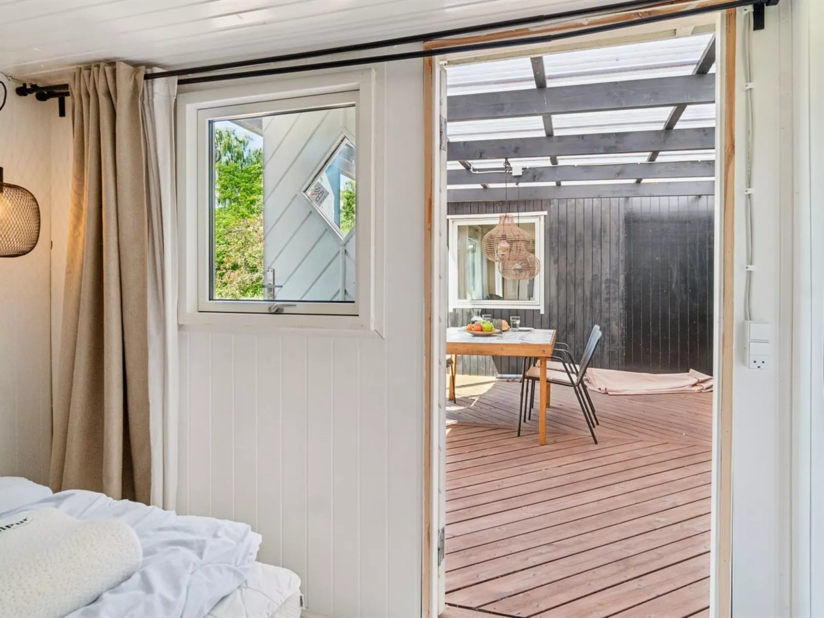 "Holmer" - 2.5km from the sea-Binnen