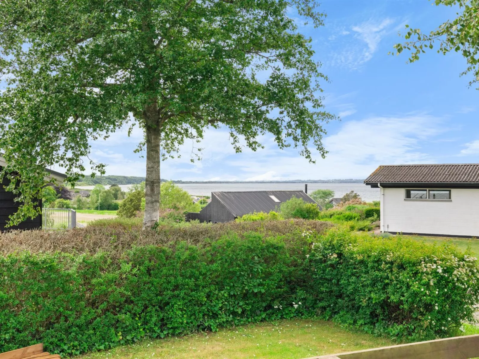 "Nis" - 250m from the sea-Buiten