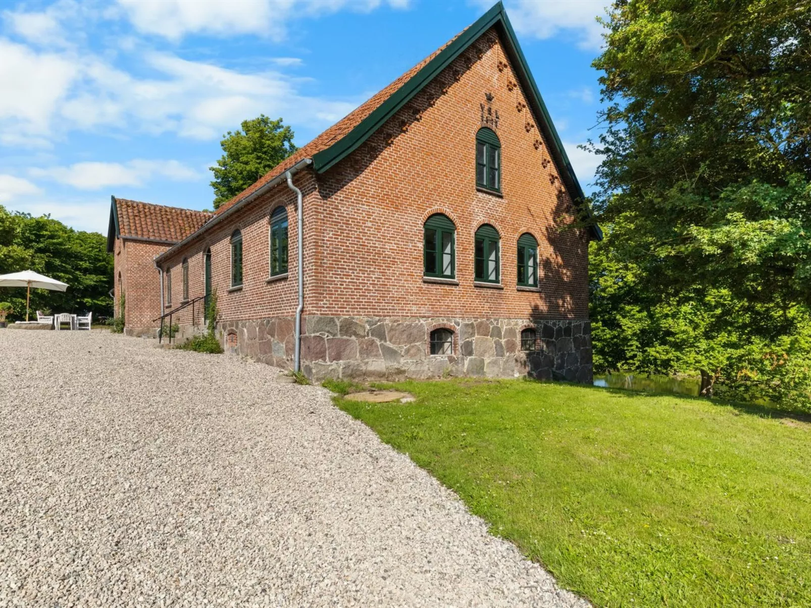 "Brun" - 1.5km from the sea-Buiten