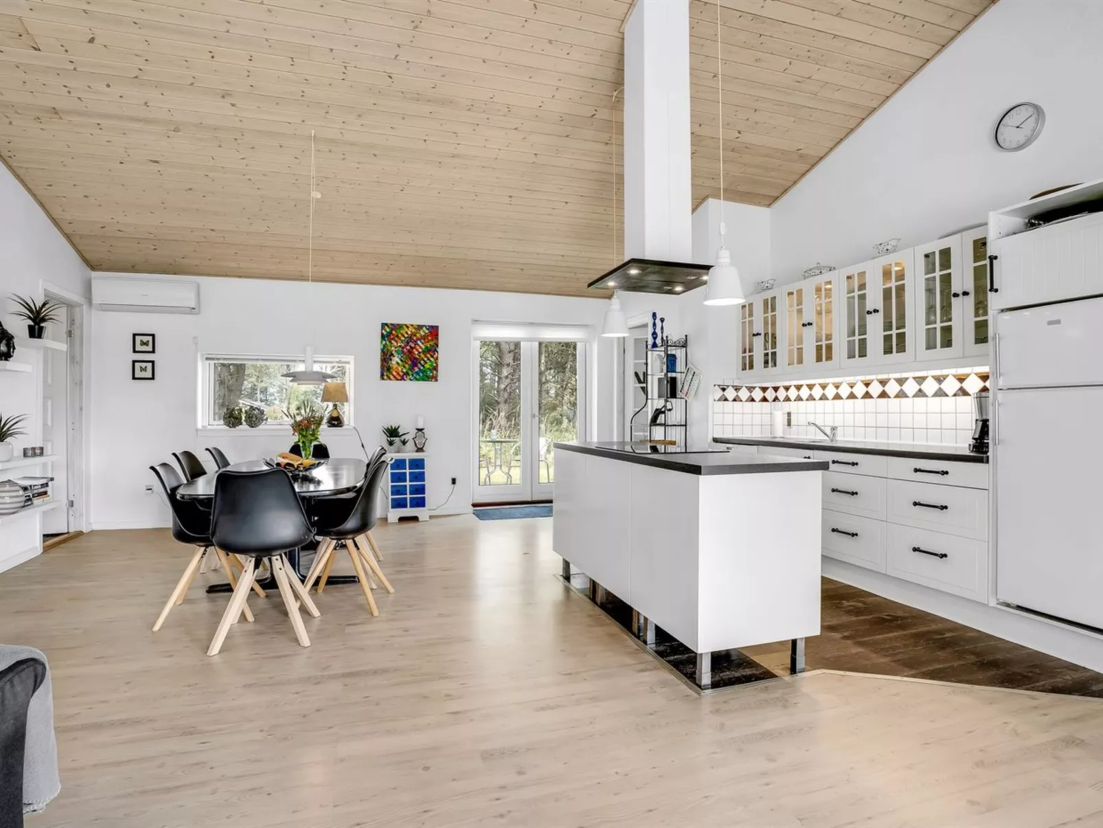 "Helin" - 800m from the sea-Binnen