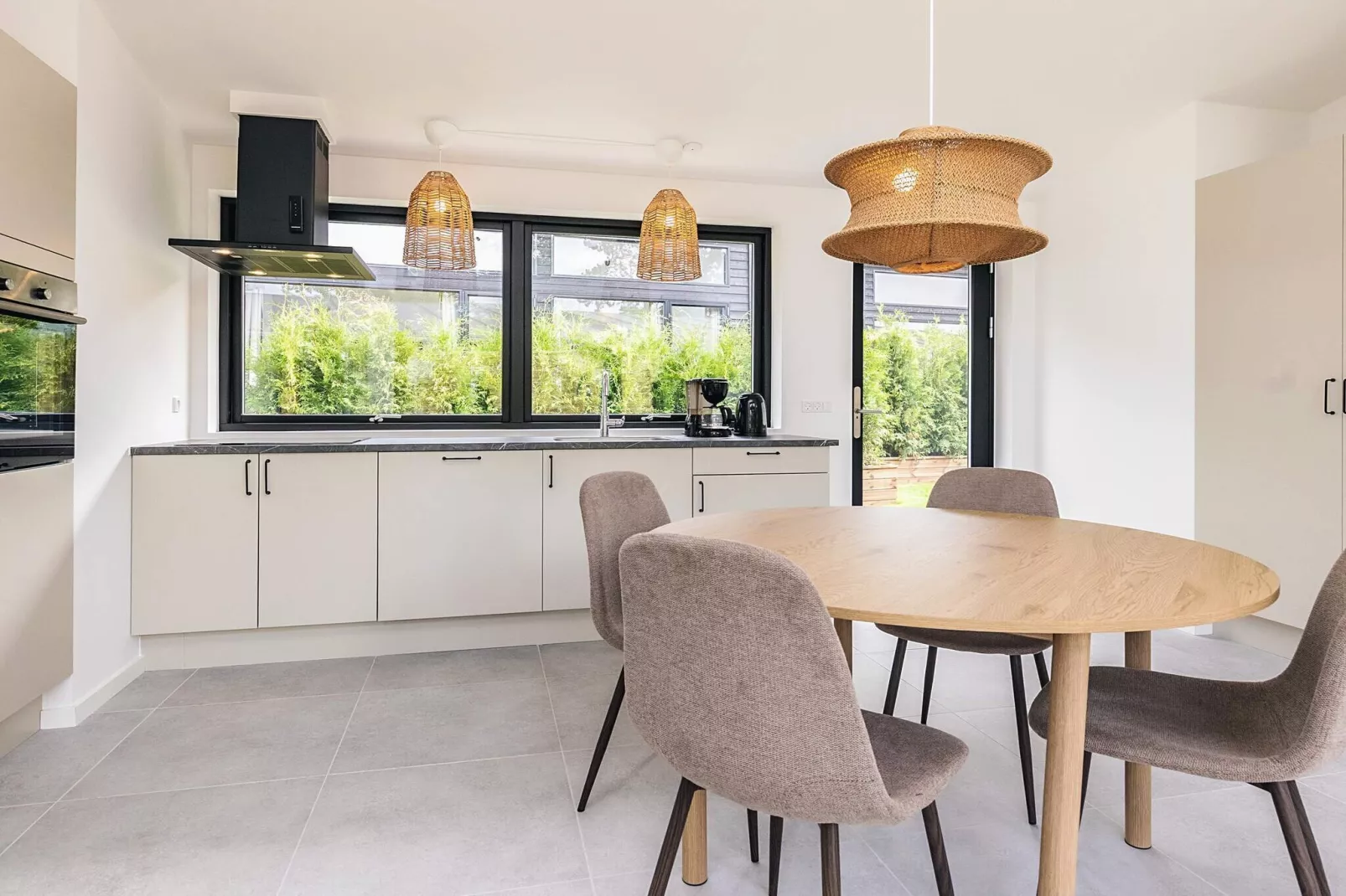 3 room,1 bath,Premium-Binnen