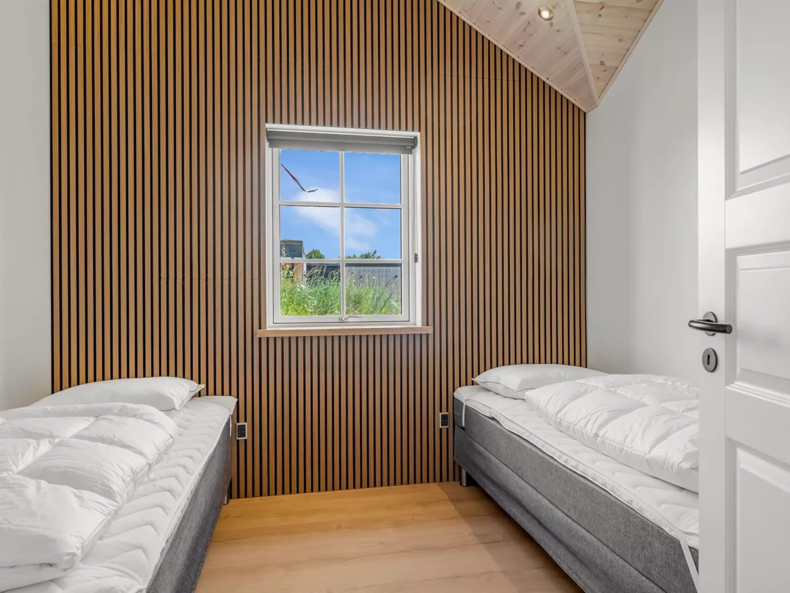 "Osa" -  from the sea-Binnen