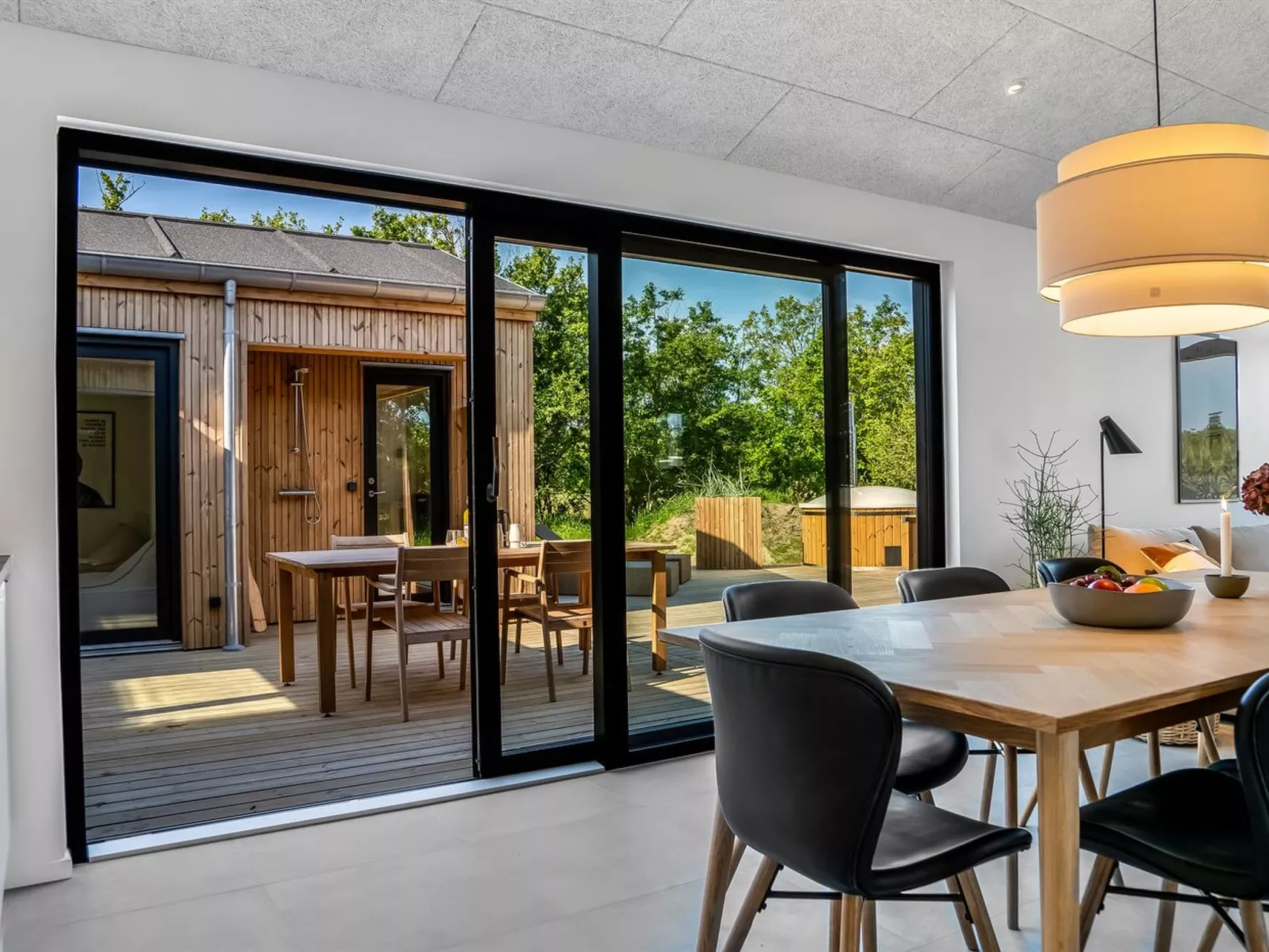 "Silja" - 900m from the sea-Binnen