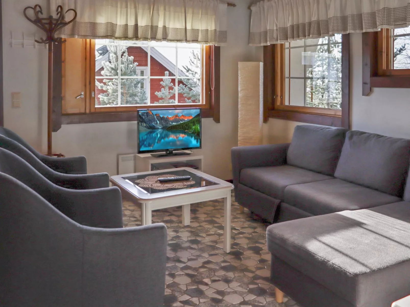 Mukalilla, paritalo sis loppusiivouksen-Binnen