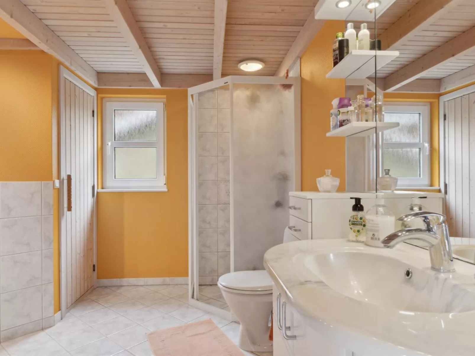 "Henne" -  from the sea-Binnen