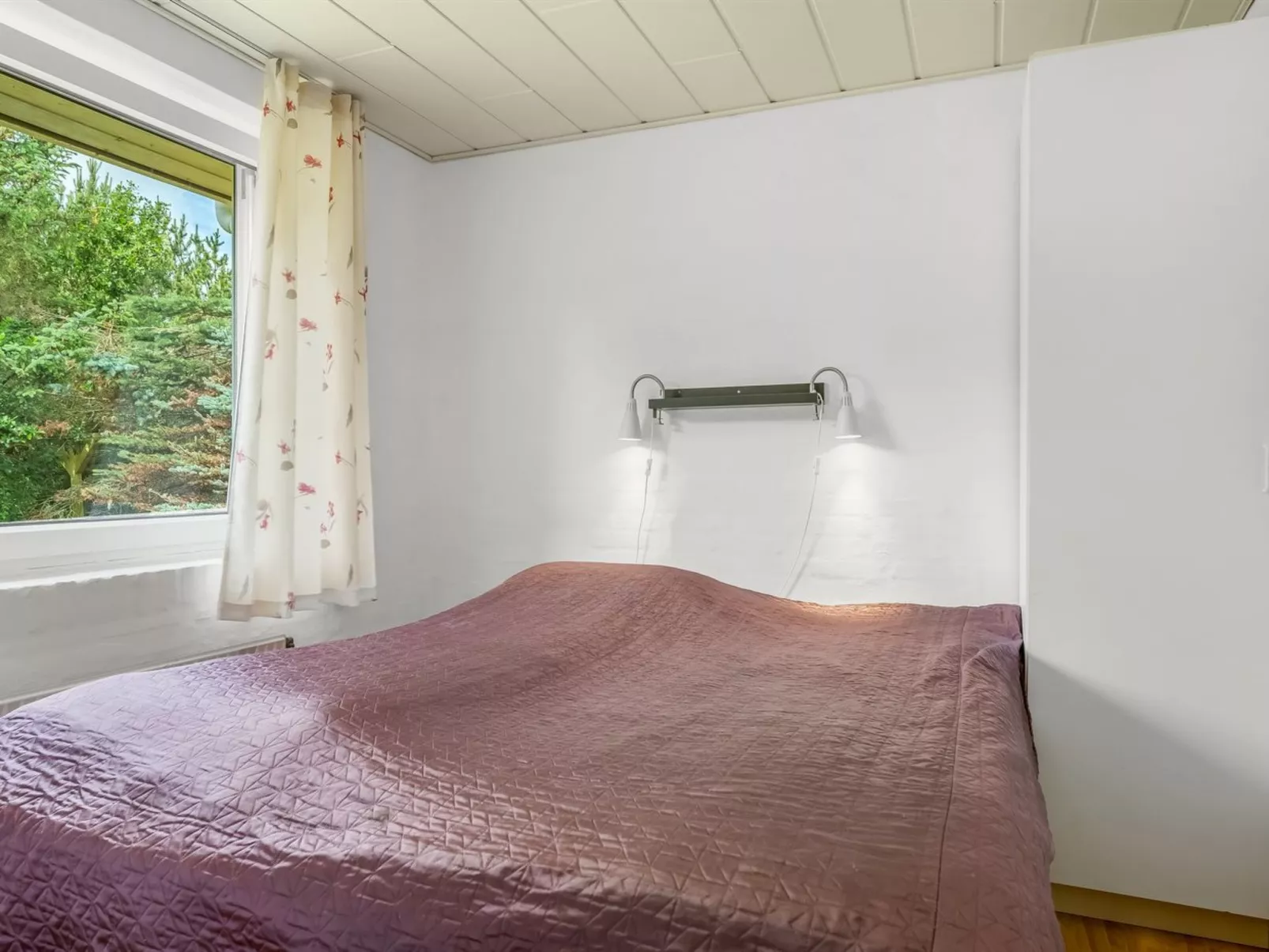 "Ebon" -  from the sea-Binnen