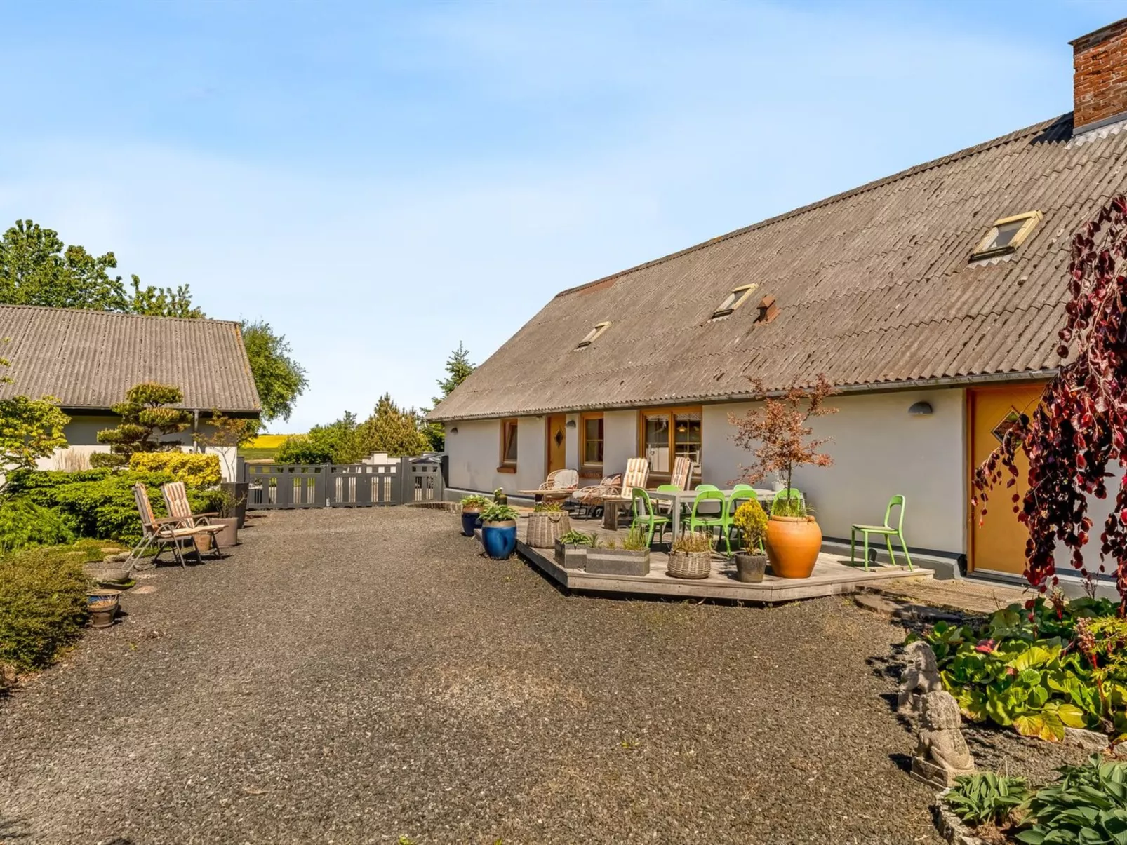 "Elia" - 5km to the fjord-Buiten