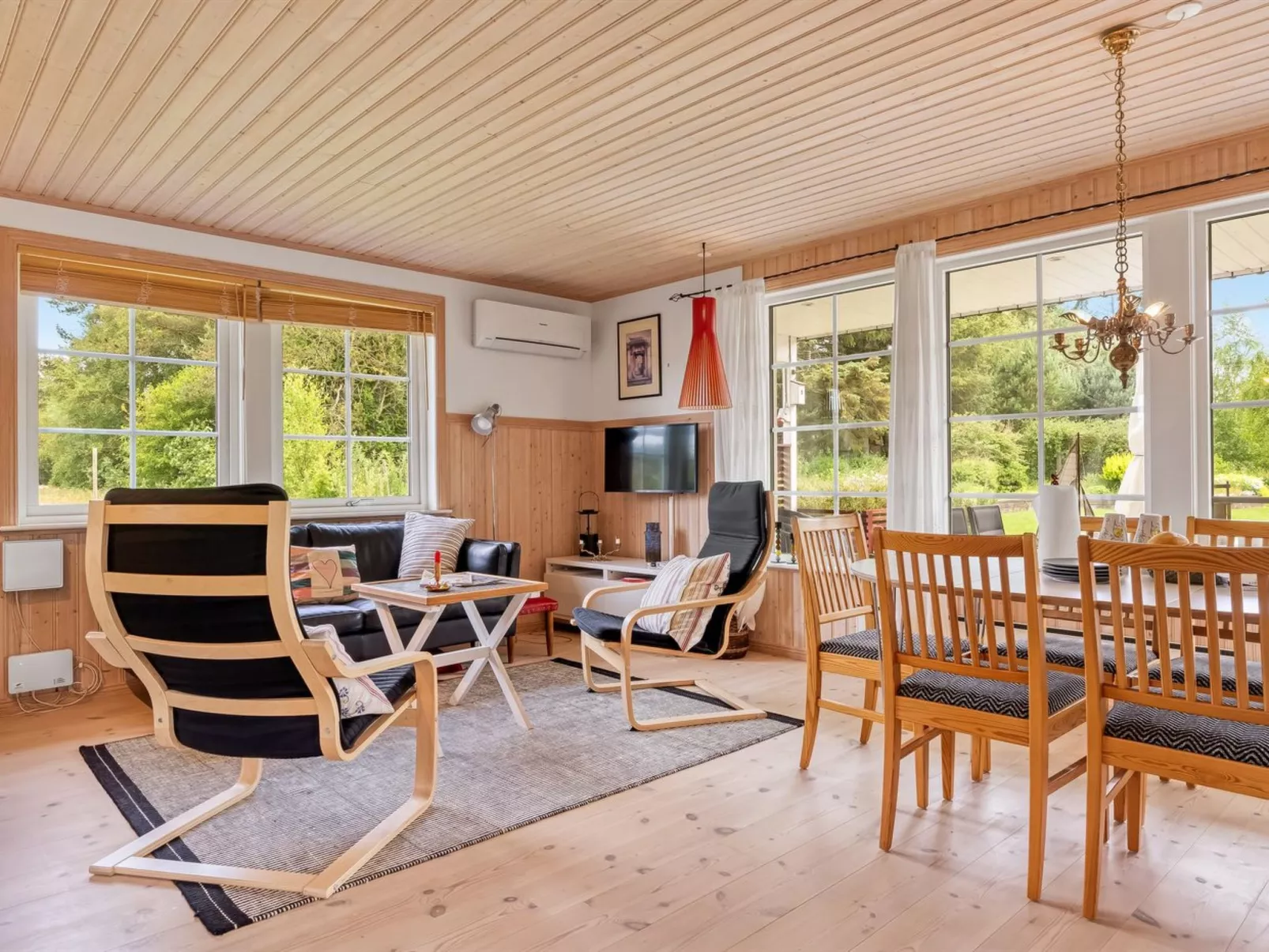 "Thine" - 800m from the sea-Binnen