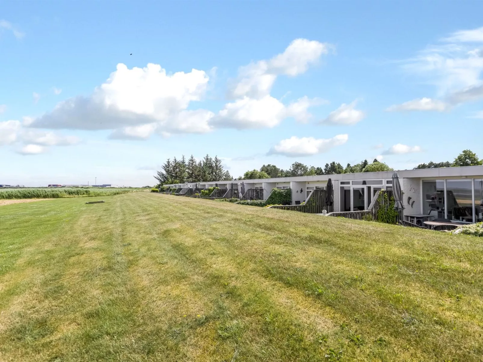 "Kjera" - 2.4km from the sea-Buiten