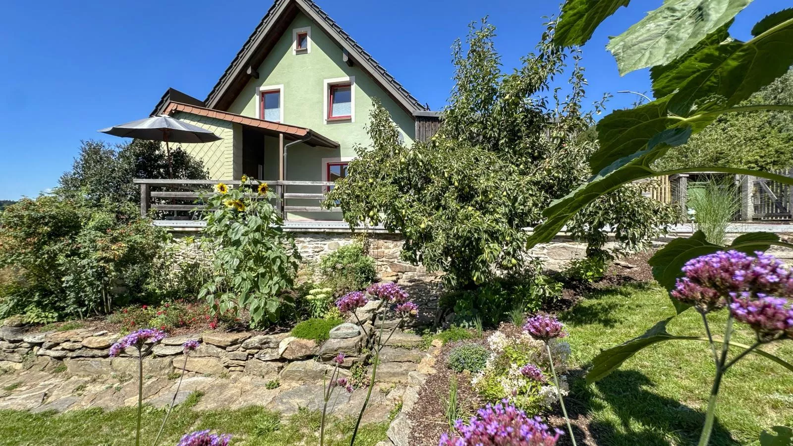 Hochfels-Buitenkant zomer