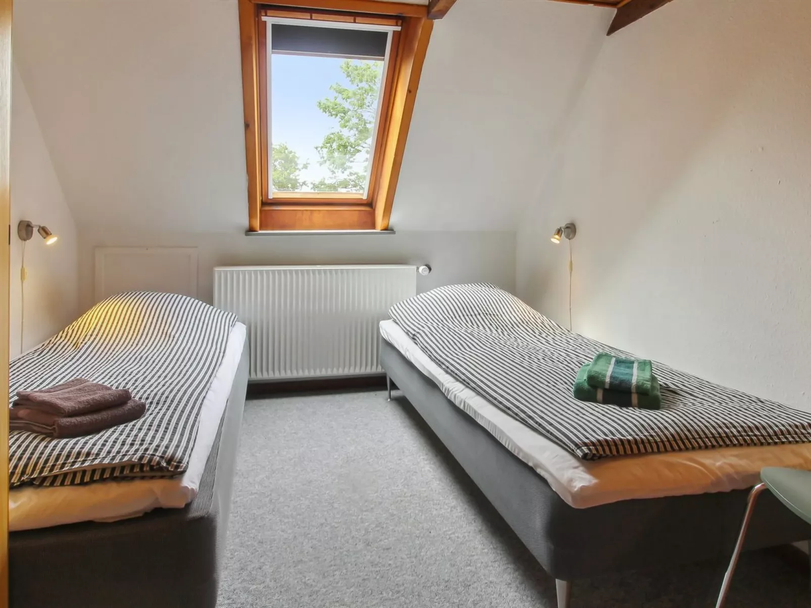 "Henrieke" - 10km from the sea-Binnen