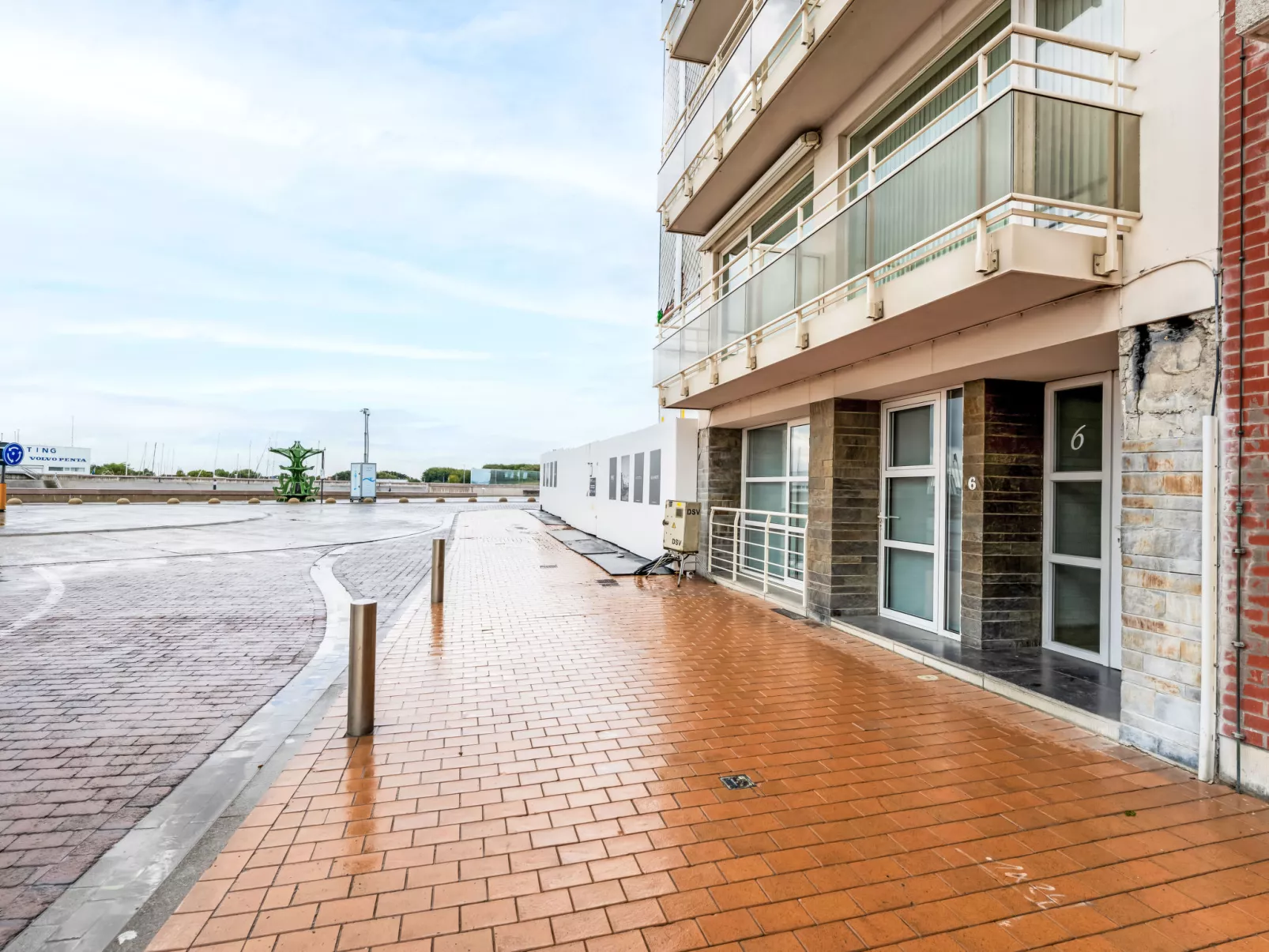 Anne I with harbour view-Buiten