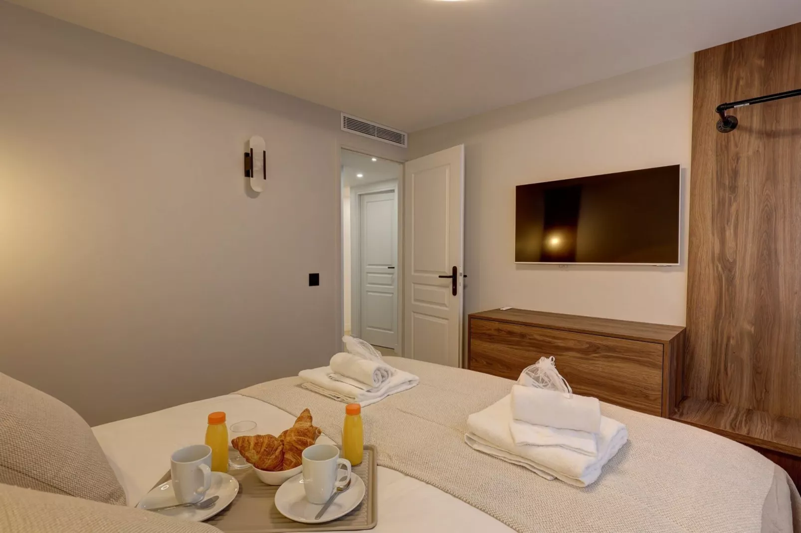 FONDARY 3-Image-tags.