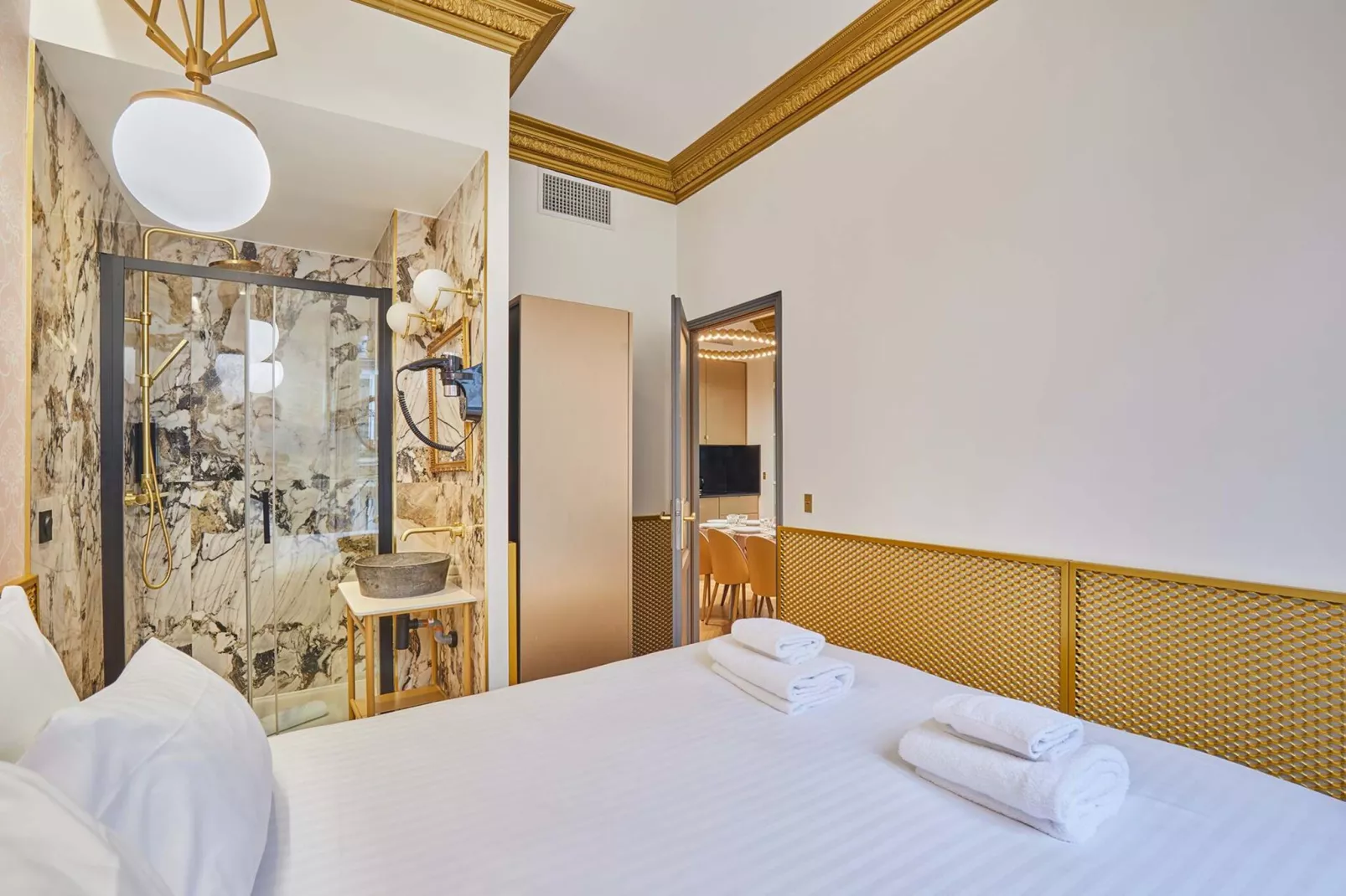 COLISEE D-Image-tags.